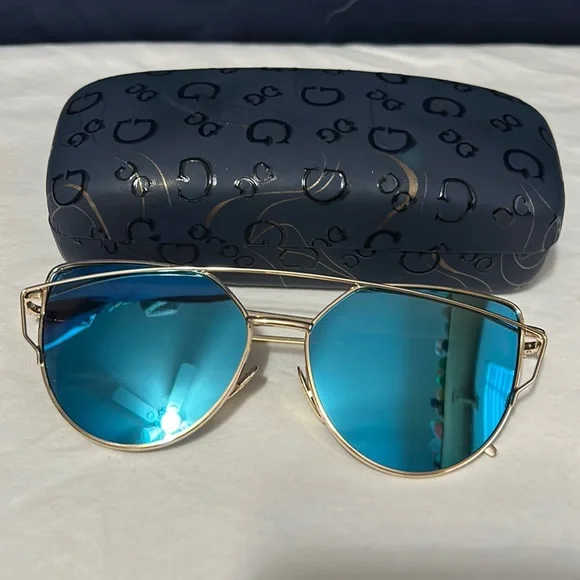 Dolce & Gabbana Blue and Yellow Mirror Sunglasses Dolce&Gabbana Blue Mirrored Sunglasses for Men for sale | eBay main image 4